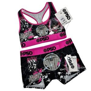 New PSD Black and Red Graphic Sports Set BROKEN PROMISES - CHAINSAW Medium Blk